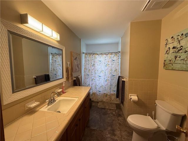 11805 E 48th Street, Kansas City, MO 64133