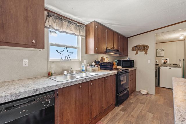 237 Madrid Avenue, Moriarty, NM 87035