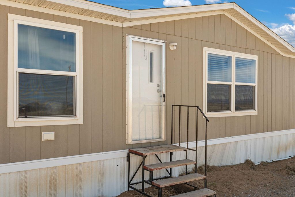 237 Madrid Avenue, Moriarty, NM 87035