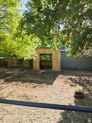 4995 S 3100 W, Roy, UT 84067