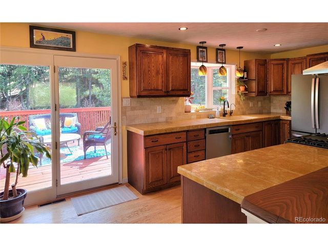 570 Columbine Ave, Golden, CO 80401