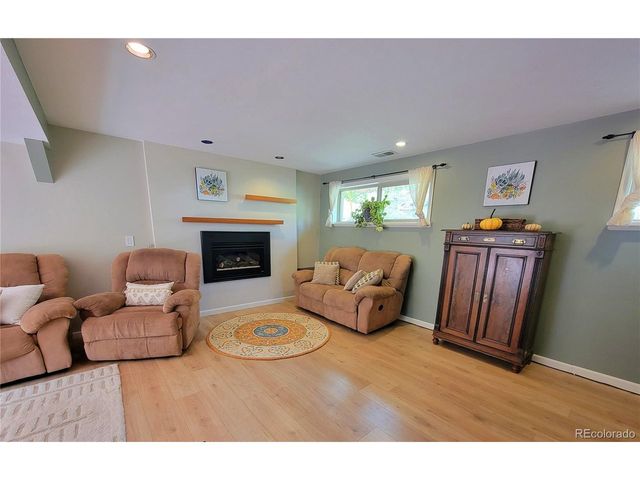 570 Columbine Ave, Golden, CO 80401