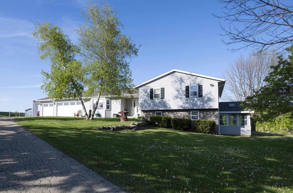 4214 Highway 73, Deerfield, WI 53551