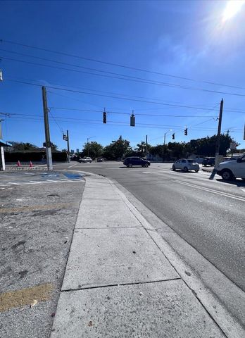 1540 SW 22nd Ave, Miami, FL 33145