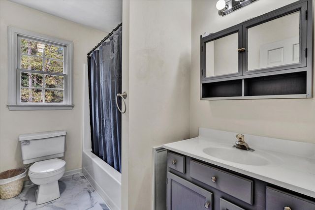 230 Wedgewood DR, Rocky Mount, VA 24151