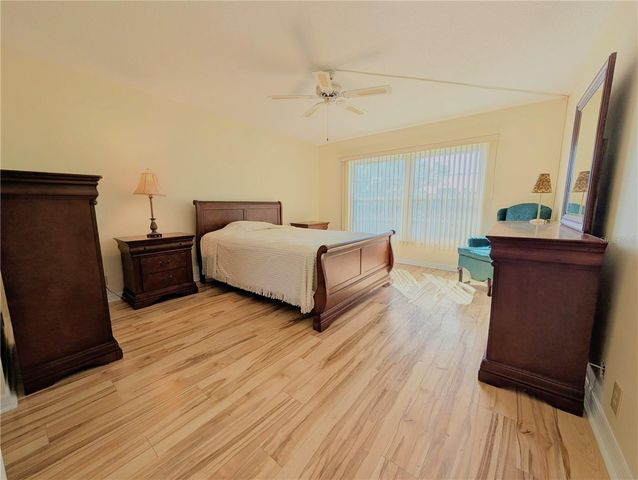 333 LAKE HOWARD DRIVE NW 212A, Winter Haven, FL 33880