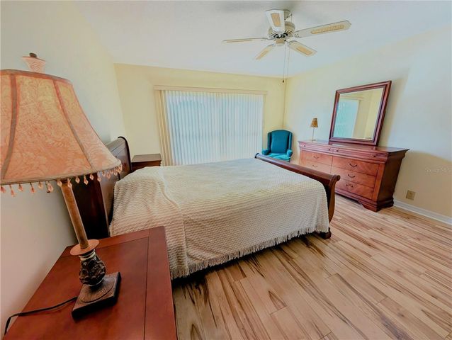 333 LAKE HOWARD DRIVE NW 212A, Winter Haven, FL 33880