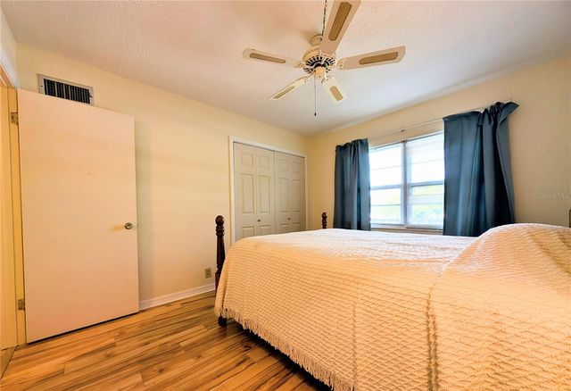 333 LAKE HOWARD DRIVE NW 212A, Winter Haven, FL 33880