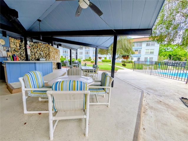 333 LAKE HOWARD DRIVE NW 212A, Winter Haven, FL 33880