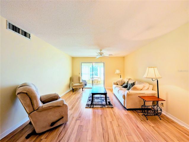 333 LAKE HOWARD DRIVE NW 212A, Winter Haven, FL 33880
