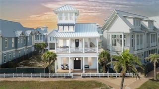 215 Laughter Lane, Port Aransas, TX 78373