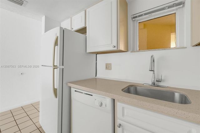 8255 Lake Drive 304, Doral, FL 33166