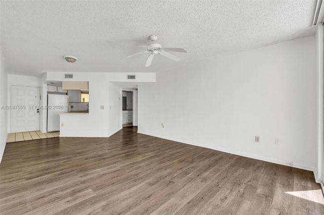 8255 Lake Drive 304, Doral, FL 33166