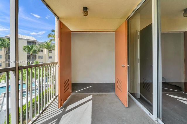 8255 Lake Drive 304, Doral, FL 33166