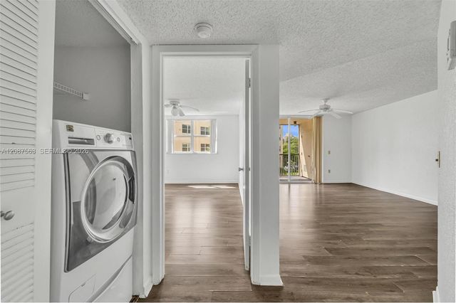 8255 Lake Drive 304, Doral, FL 33166