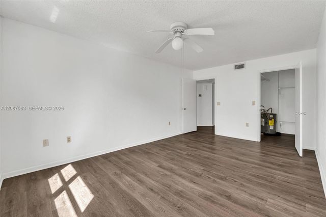 8255 Lake Drive 304, Doral, FL 33166