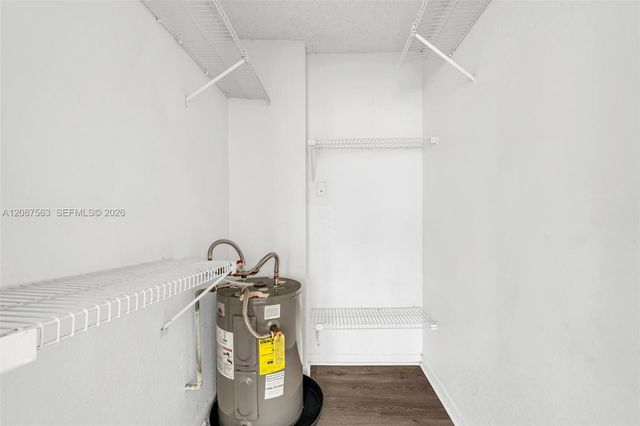 8255 Lake Drive 304, Doral, FL 33166