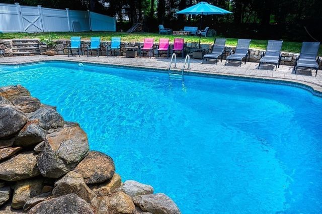 244 Rolling Meadow Drive, Holliston, MA 01746