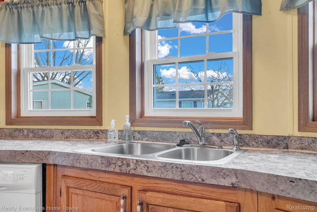 4333 24th Avenue 80, Fort Gratiot Charter Township, MI 48059