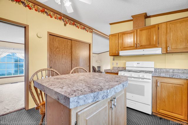 4333 24th Avenue 80, Fort Gratiot Charter Township, MI 48059