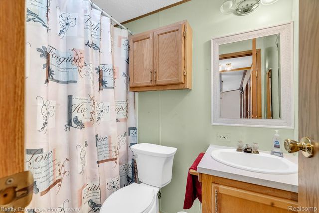4333 24th Avenue 80, Fort Gratiot Charter Township, MI 48059