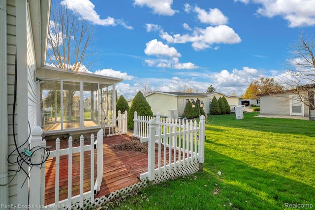 4333 24th Avenue 80, Fort Gratiot Charter Township, MI 48059