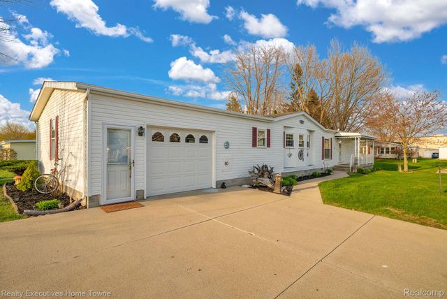 4333 24th Avenue 80, Fort Gratiot Charter Township, MI 48059