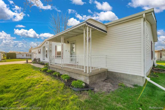 4333 24th Avenue 80, Fort Gratiot Charter Township, MI 48059