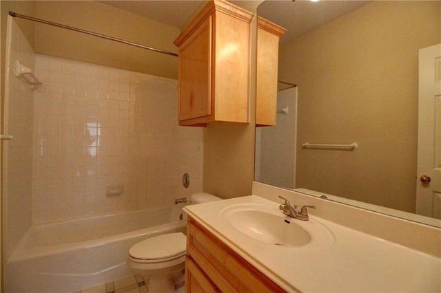 2920 Thrushwood DR B, Austin, TX 78757