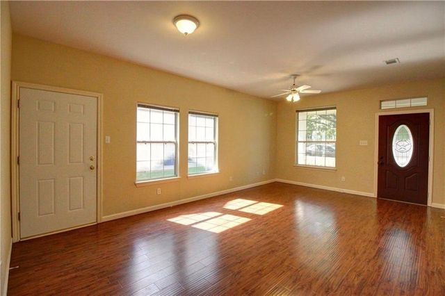 2920 Thrushwood DR B, Austin, TX 78757