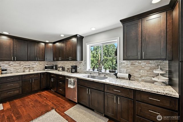 7212 188th Avenue E, Bonney Lake, WA 98391