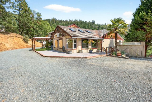 900 Rancho Vista Drive, Grants Pass, OR 97526