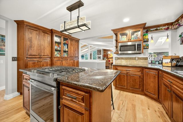 900 Rancho Vista Drive, Grants Pass, OR 97526