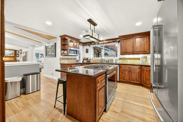 900 Rancho Vista Drive, Grants Pass, OR 97526