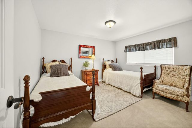 900 Rancho Vista Drive, Grants Pass, OR 97526