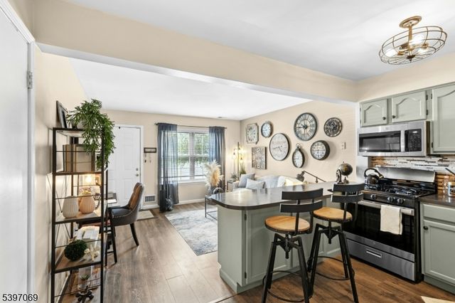 1033 Cellar Ave, Scotch Plains Twp., NJ 07076