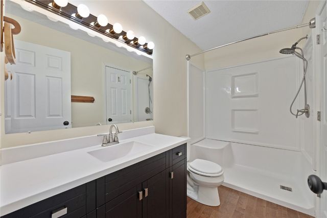 1340 38th St Place, Marion, IA 52302