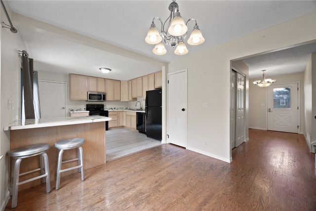 1340 38th St Place, Marion, IA 52302