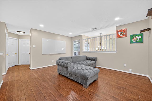 647 Hollandbridge Lane, Houston, TX 77073