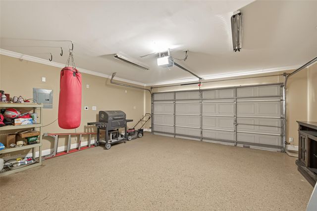 647 Hollandbridge Lane, Houston, TX 77073