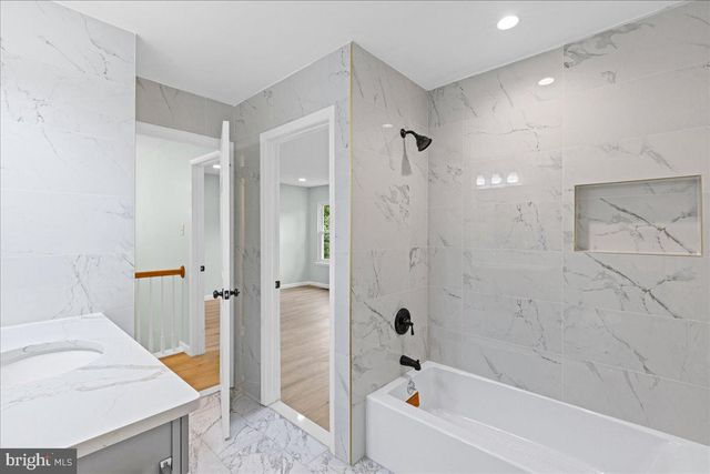 6202 RED HAVEN DR, Marlton, NJ 08053