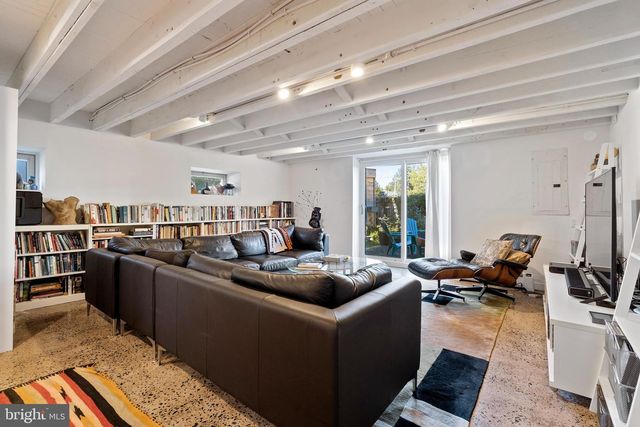 7725 CREFELD ST, Philadelphia, PA 19118