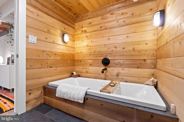 7725 CREFELD ST, Philadelphia, PA 19118