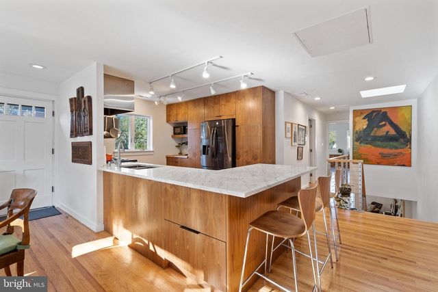 7725 CREFELD ST, Philadelphia, PA 19118