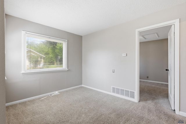 320 BASHAM RD, Rapid City, SD 57702