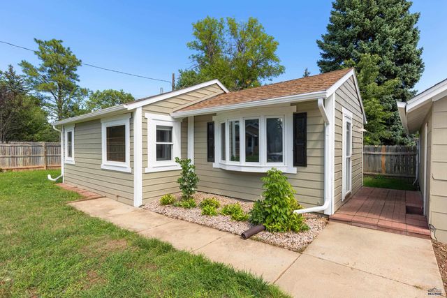 320 BASHAM RD, Rapid City, SD 57702