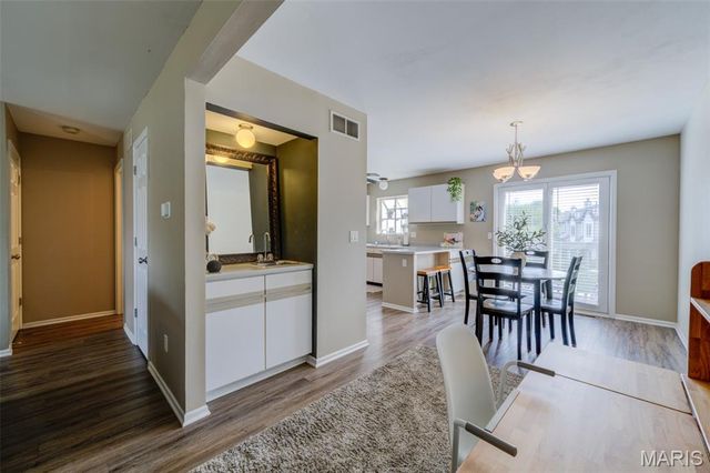 3207 Sherman Park Drive 2D, St Charles, MO 63303
