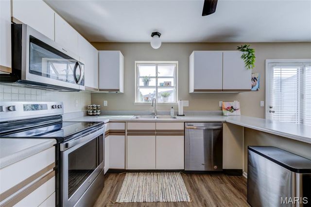 3207 Sherman Park Drive 2D, St Charles, MO 63303