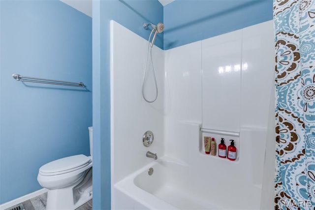 3207 Sherman Park Drive 2D, St Charles, MO 63303