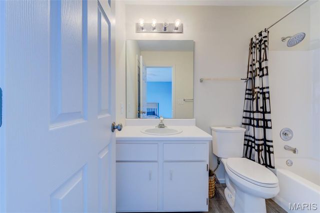3207 Sherman Park Drive 2D, St Charles, MO 63303